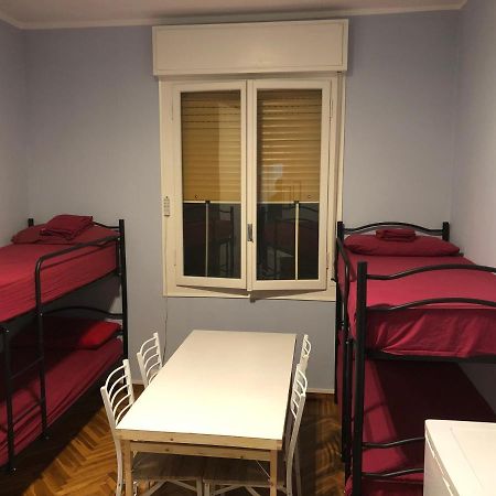 הוסטל מודנה Euro House מראה חיצוני תמונה