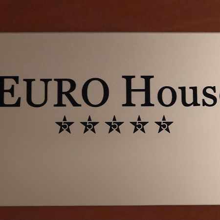 הוסטל מודנה Euro House מראה חיצוני תמונה
