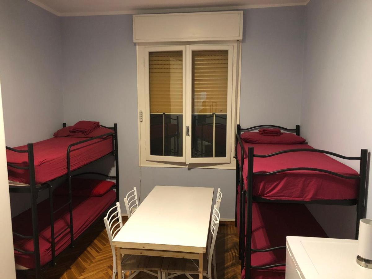 הוסטל מודנה Euro House מראה חיצוני תמונה