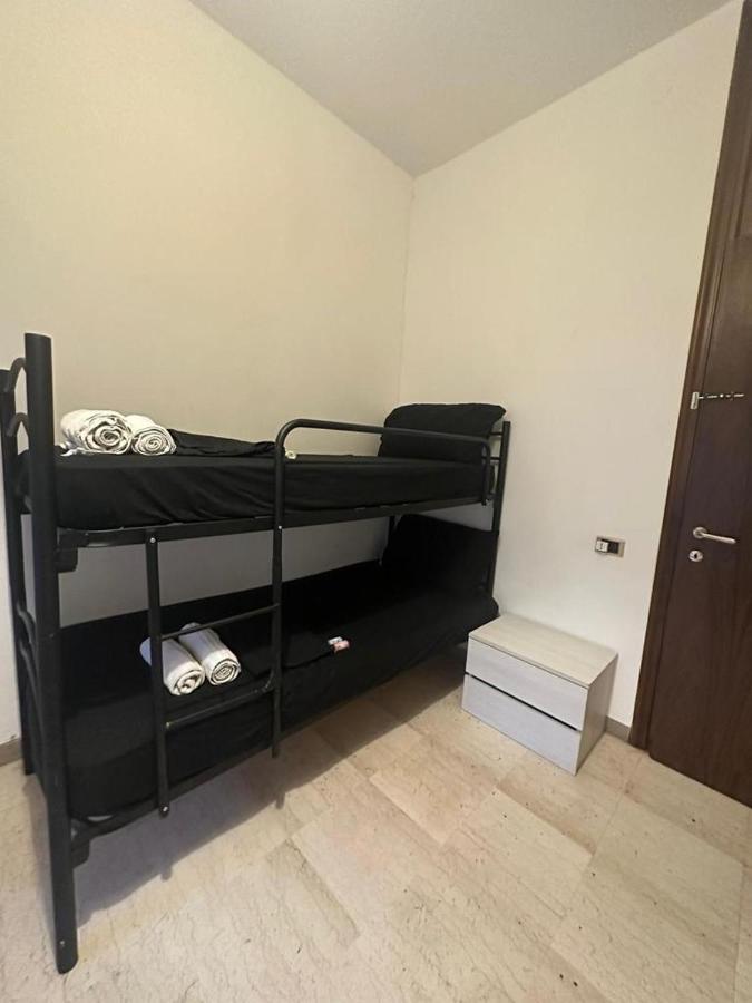 הוסטל מודנה Euro House מראה חיצוני תמונה